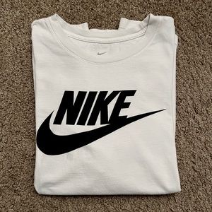 Nike graphic Tee